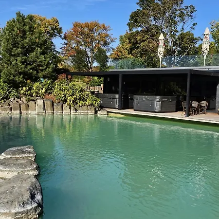 Zen Garden Resort, Apartment