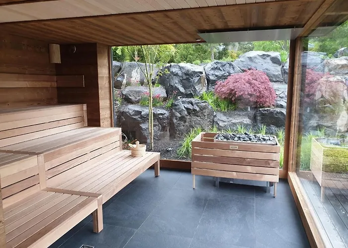 Zen Garden Resort, Zánka